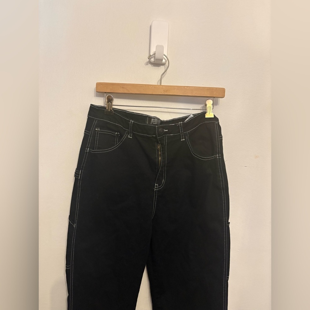 Black Ankle & Cropped Jeans - Picture 2 of 3